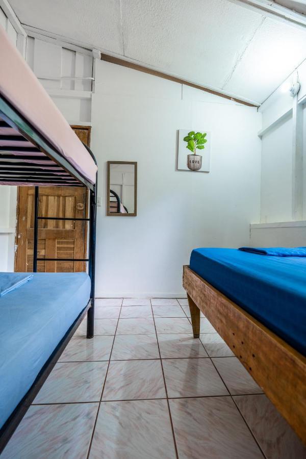 Pura Vida Mini Hostel Santa Teresa Playa Santa Teresa  Bagian luar foto